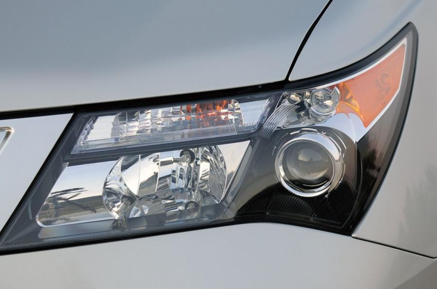 Детали экстерьера Acura MDX (YD2) 2010 года  (фото 52 из 56)